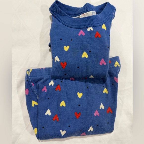 Hanna Andersson Other - Hanna Andersson Blue Pajama Set with Colorful Hearts